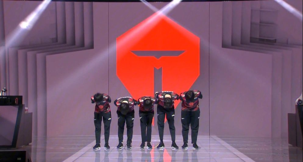 爱游戏-Karsa焦点对战，C罗与30激战中国队分钟，败北胜负难料！