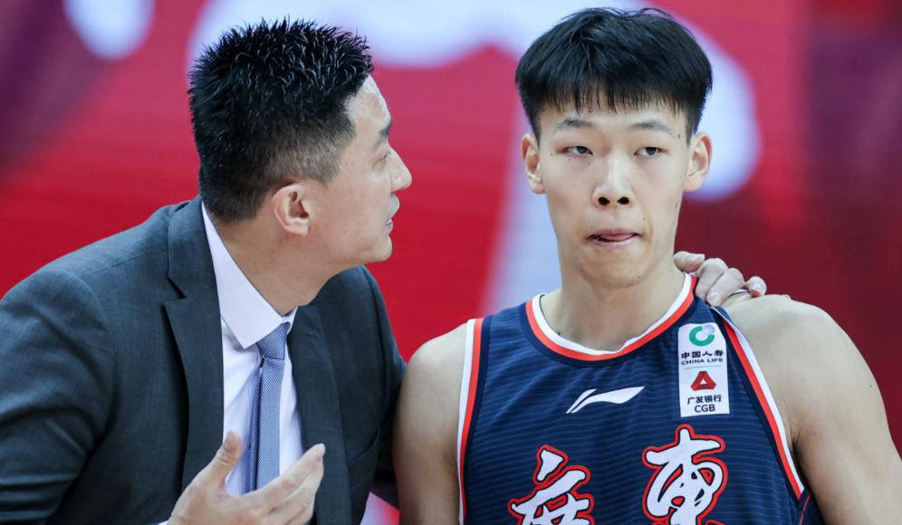 又见绝平！广厦男篮与广东男篮鏖战至终场，德约科维奇读秒救主(广东男篮为什么这么强)